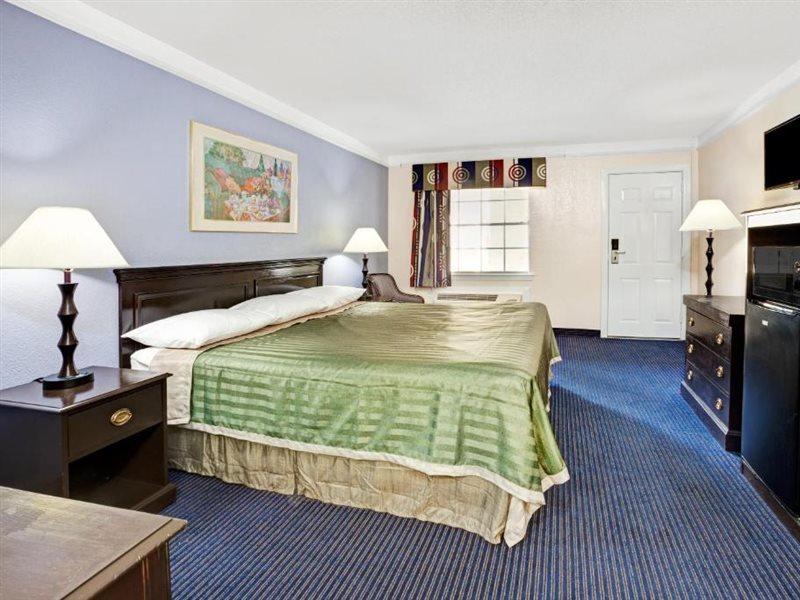 Travelodge By Wyndham North Richland Hills/Dallas/Ft Worth Екстериор снимка