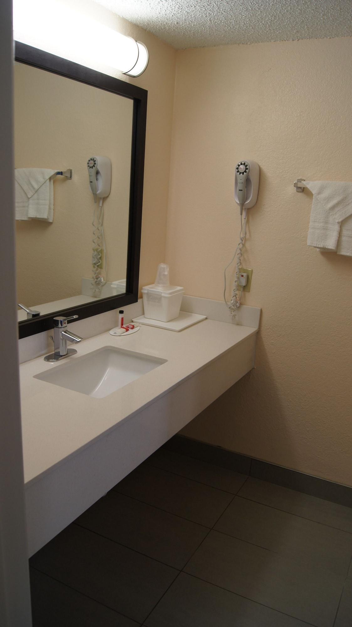 Travelodge By Wyndham North Richland Hills/Dallas/Ft Worth Екстериор снимка