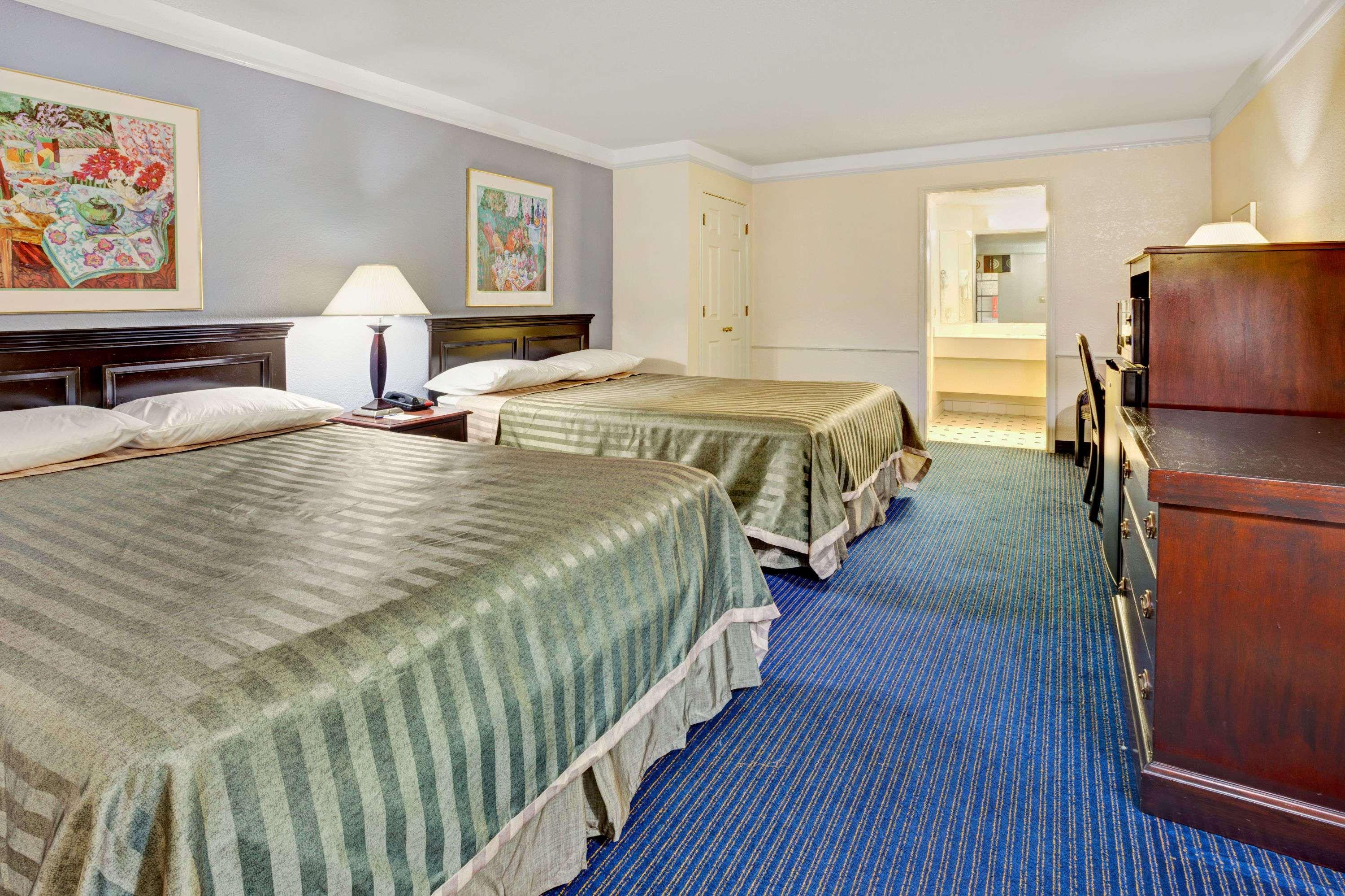 Travelodge By Wyndham North Richland Hills/Dallas/Ft Worth Екстериор снимка