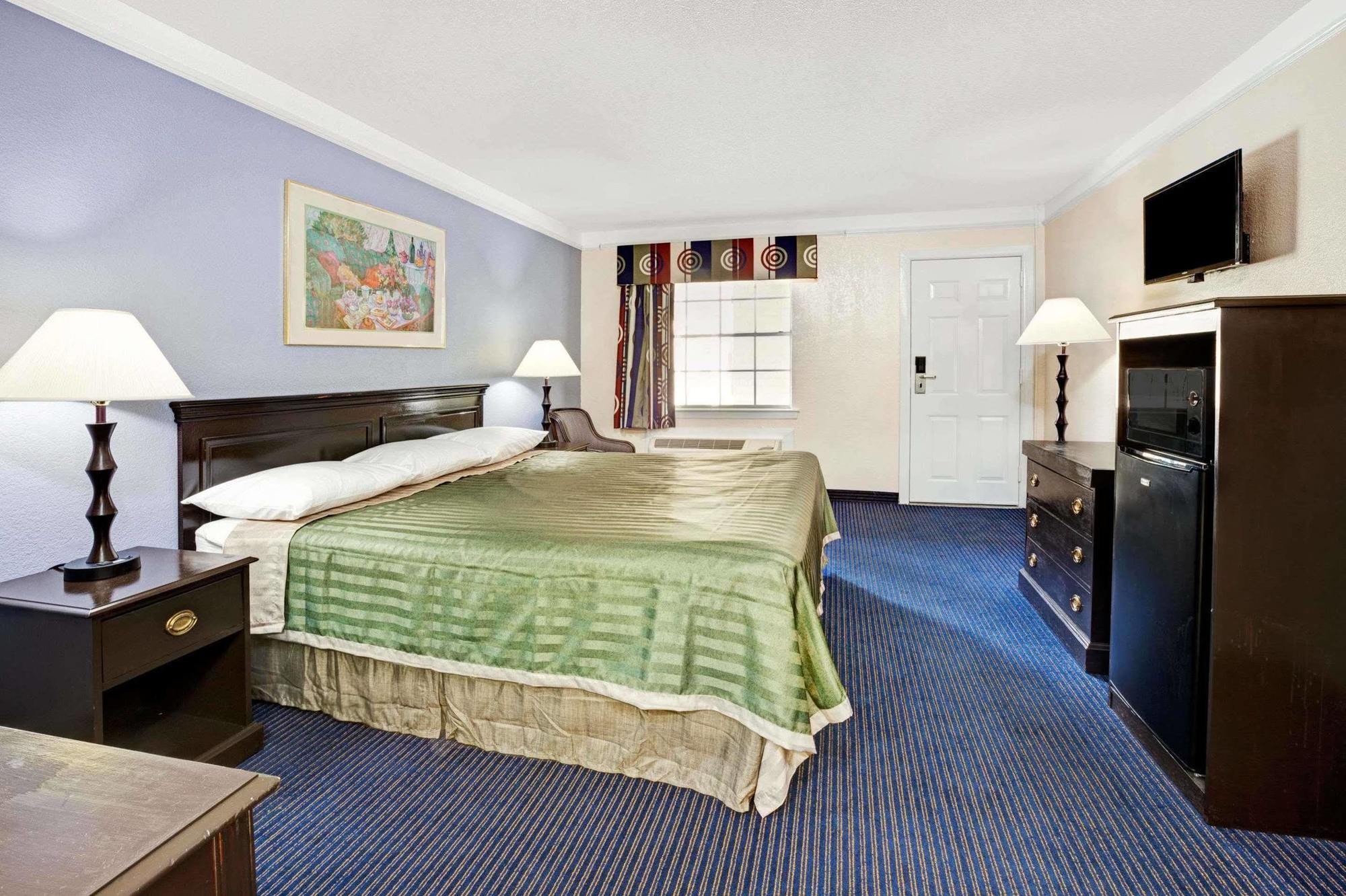 Travelodge By Wyndham North Richland Hills/Dallas/Ft Worth Екстериор снимка